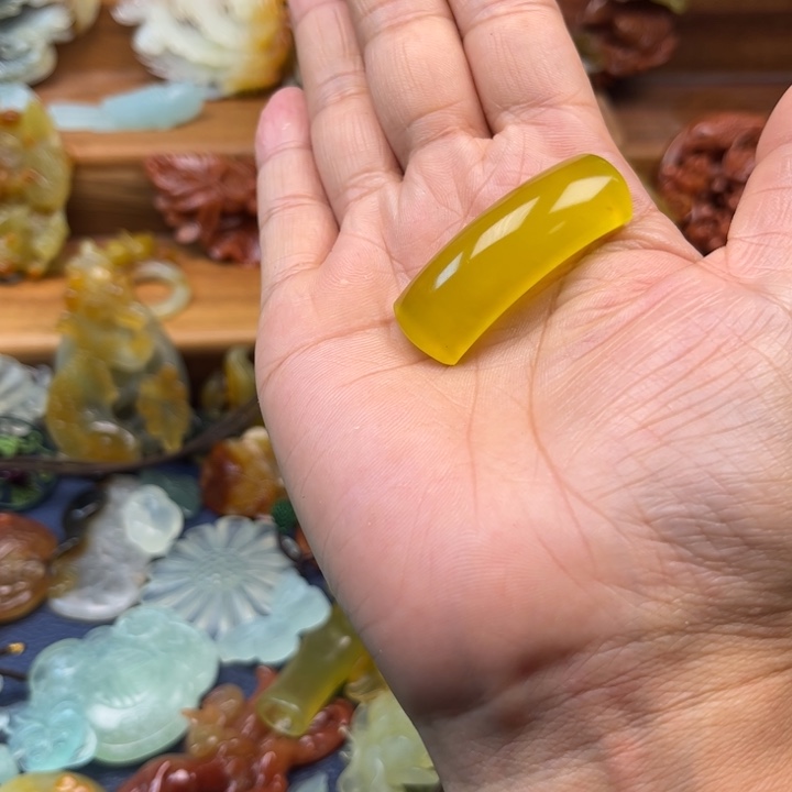 果***圆蛇纹石玉合金手牌