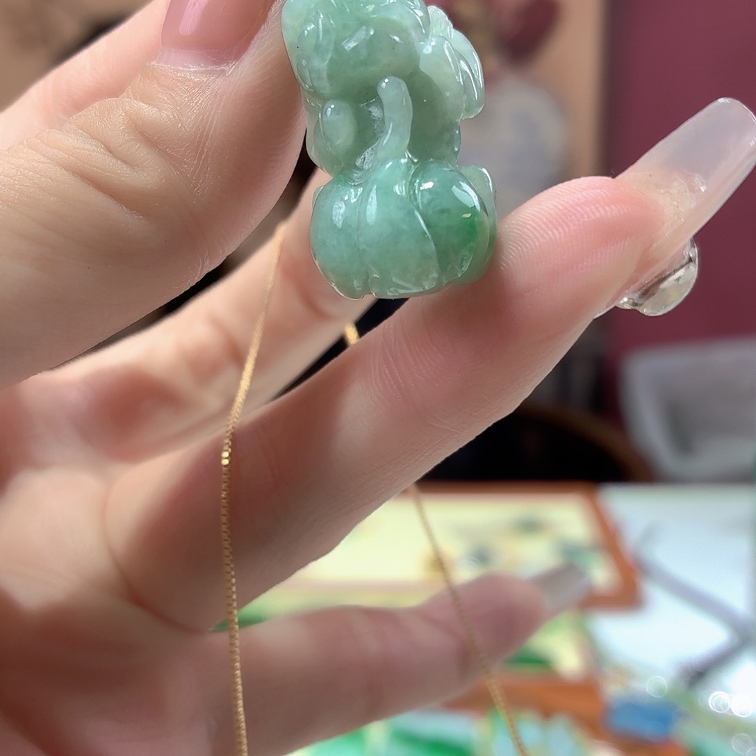 翡翠未镶嵌颈饰翡翠