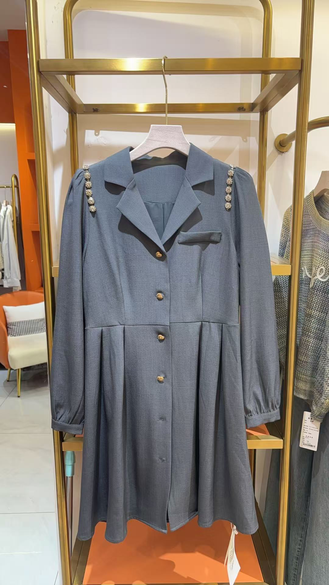 套装连衣裙，通勤