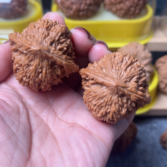 文玩核桃吊坠满天星