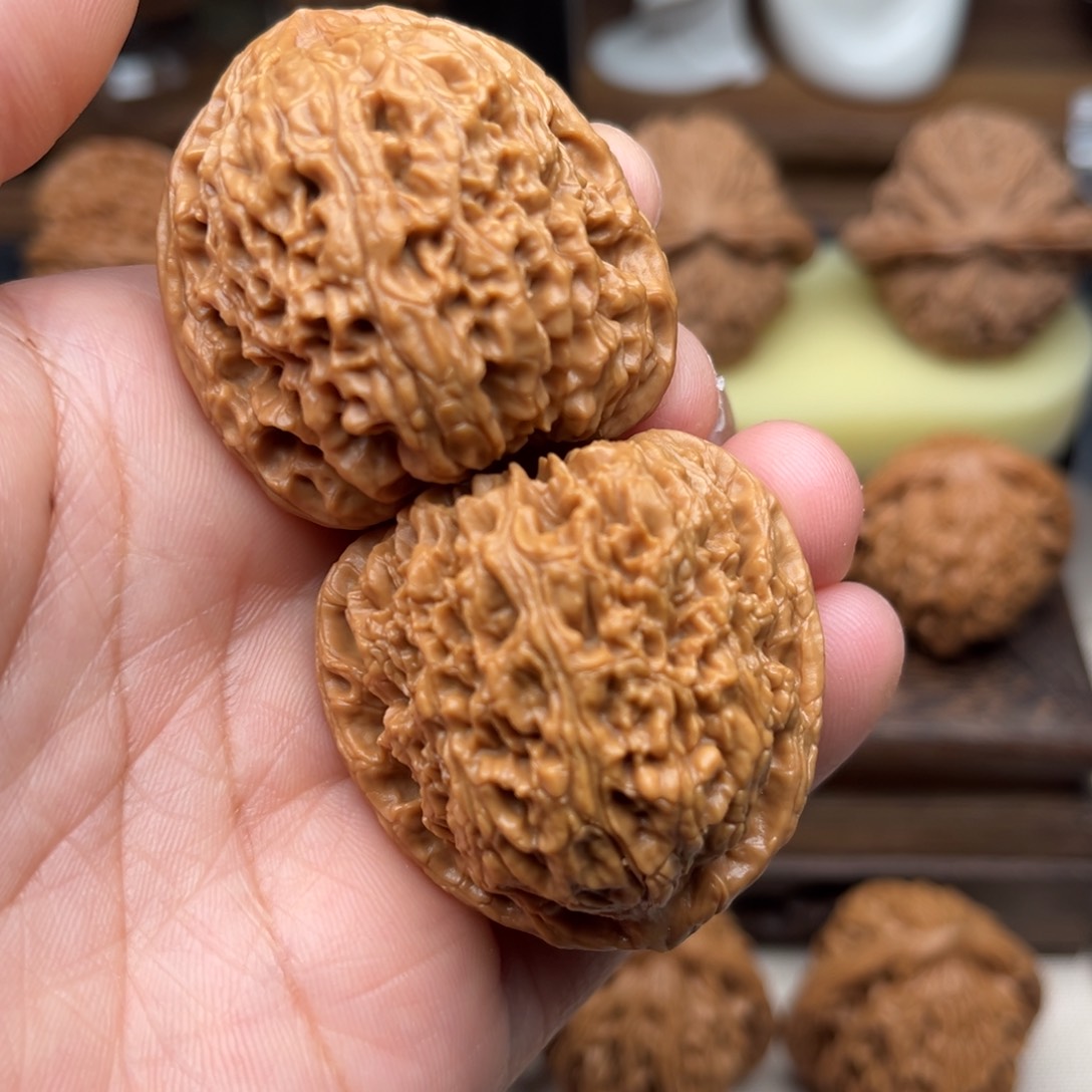 【闪购商品】?文玩核桃手把件38南疆