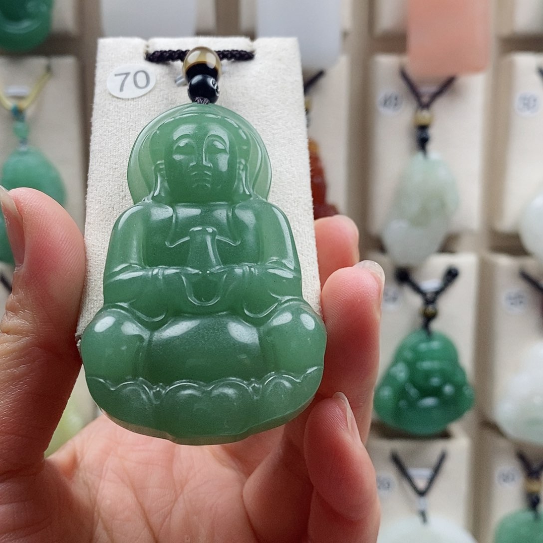 石英质玉未镶嵌颈饰好***✌