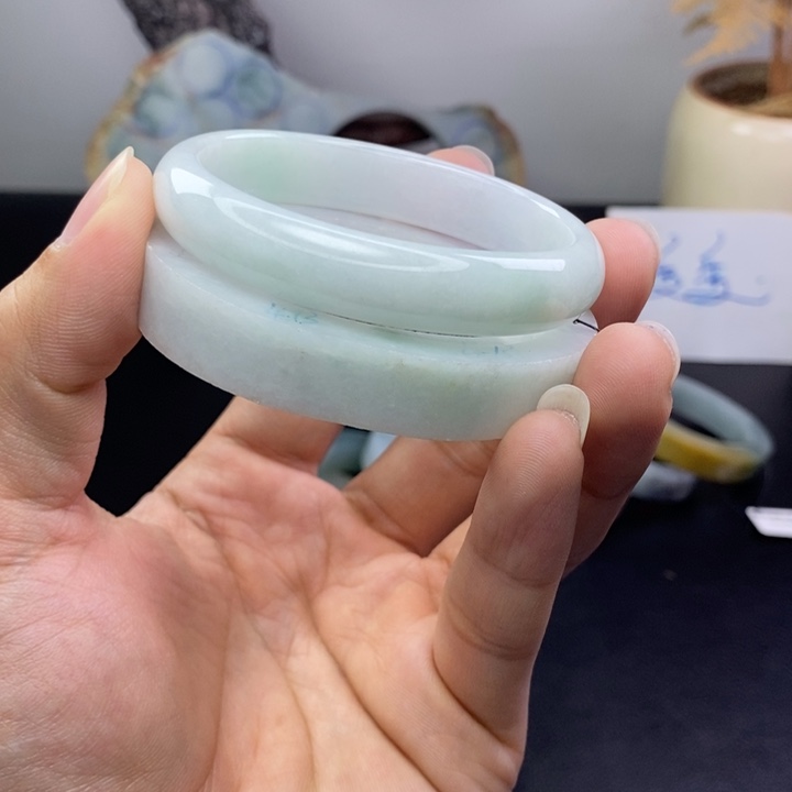 定制翡翠手镯未镶嵌
