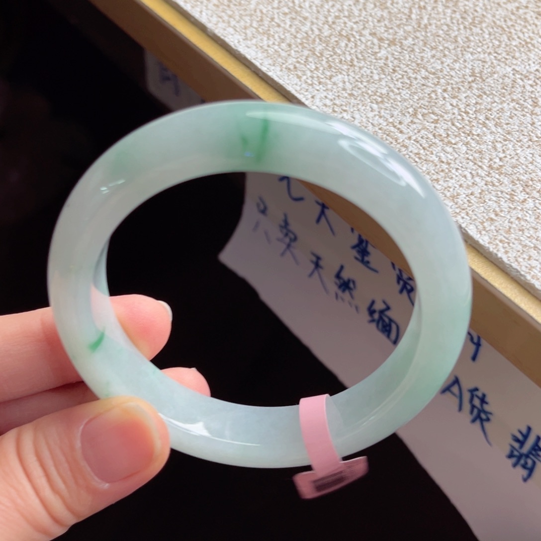 翡翠未镶嵌手镯手镯