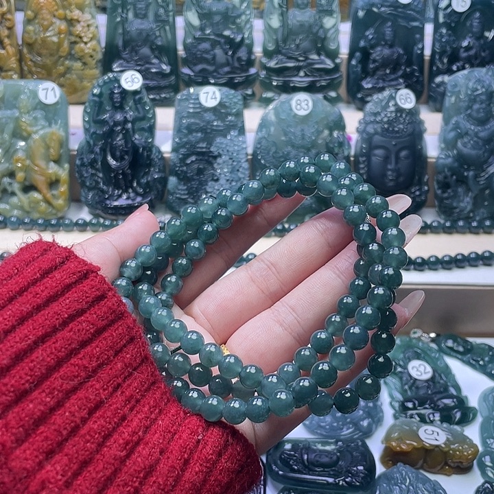 翡翠未镶嵌颈饰翡翠未镶嵌