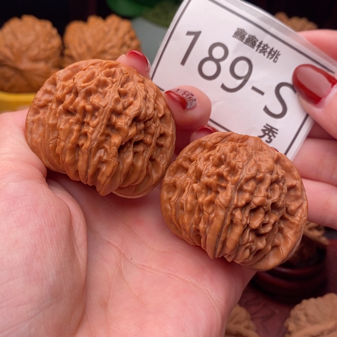 文玩核桃把件汉高楼44