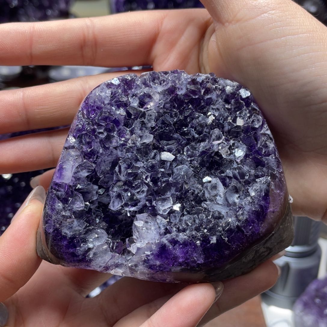 紫晶大型摆件（非配饰）未镶嵌