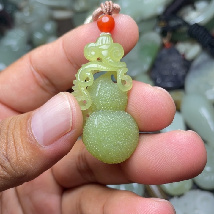 颈饰未镶嵌和田玉