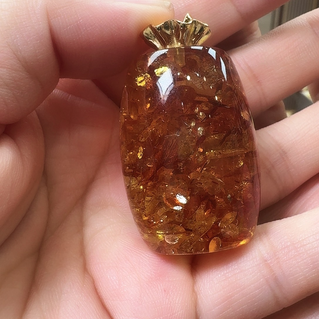 琥珀未镶嵌颈饰吊坠