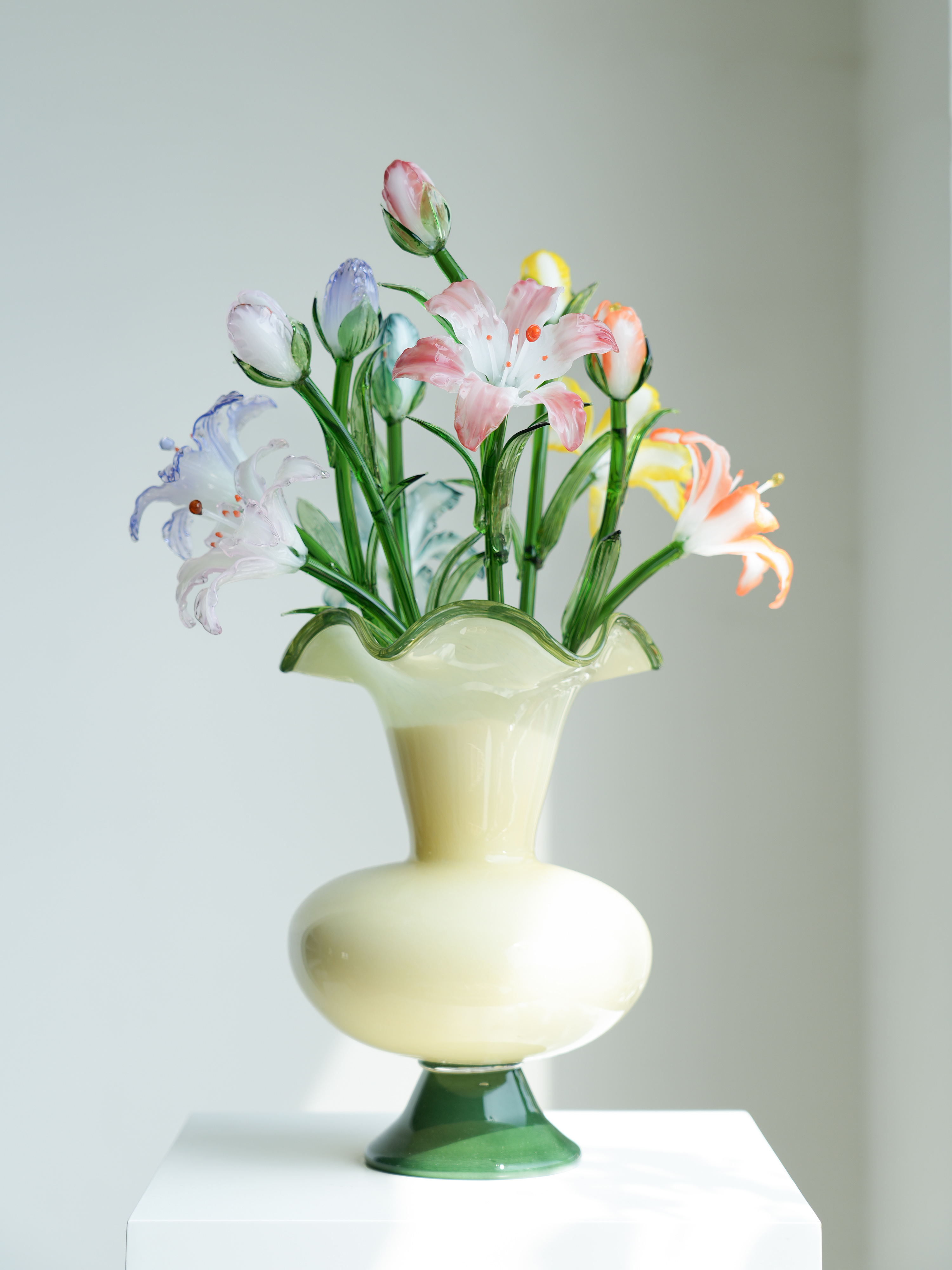 琉璃百合花纯手工艺品