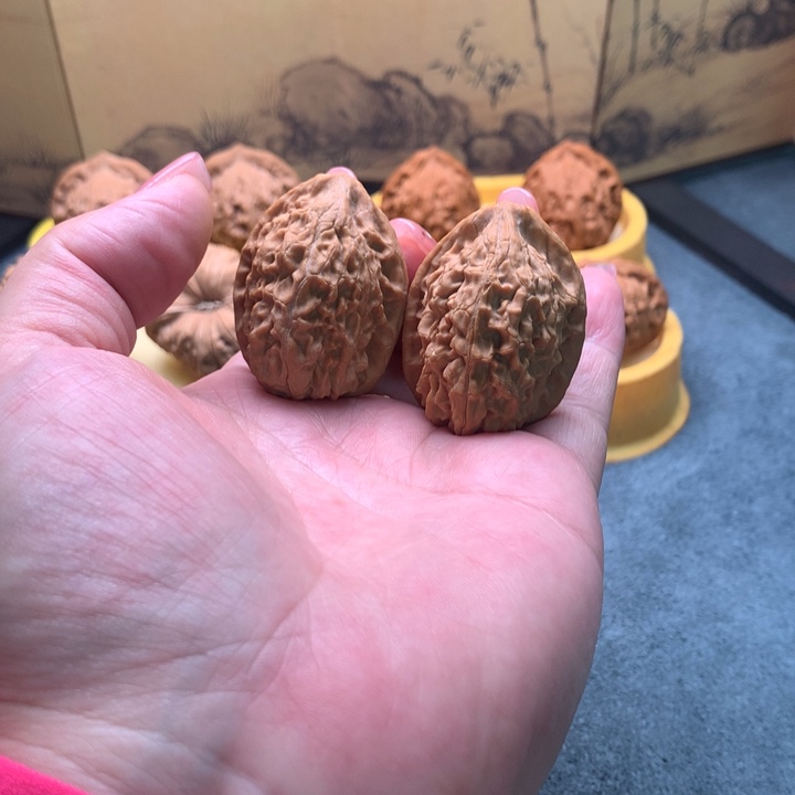 文玩核桃把件白塔马蹄