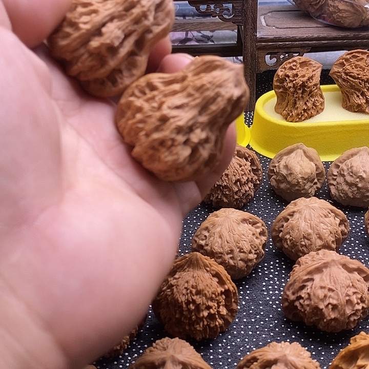 文玩核桃吊坠葫芦
