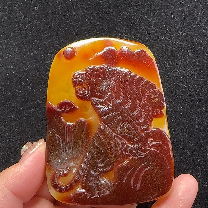 蜜蜡珠宝奇石未镶嵌