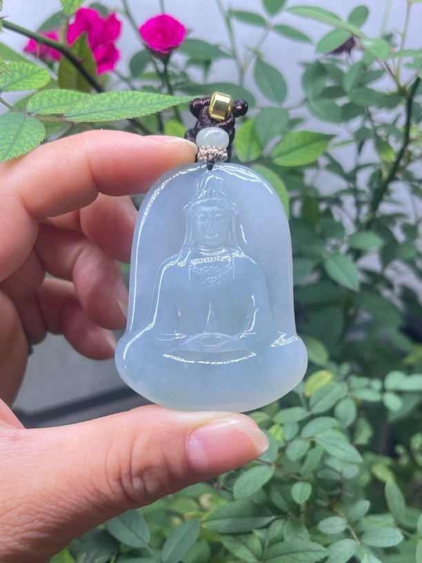 素衣观音冰透精美时尚项坠天然缅甸A货翡翠