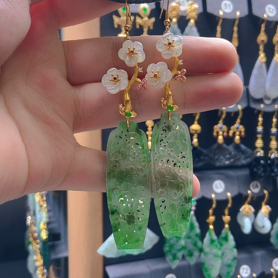 翡翠未镶嵌耳饰翡翠