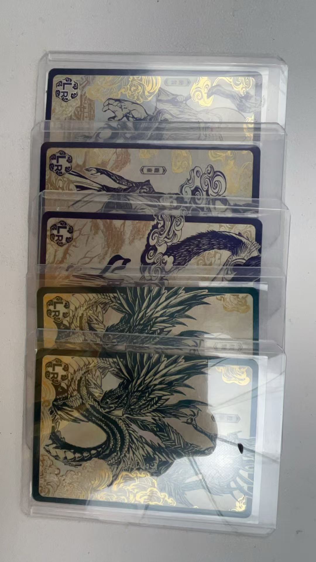窗花卡一张（送完随机其他卡位）