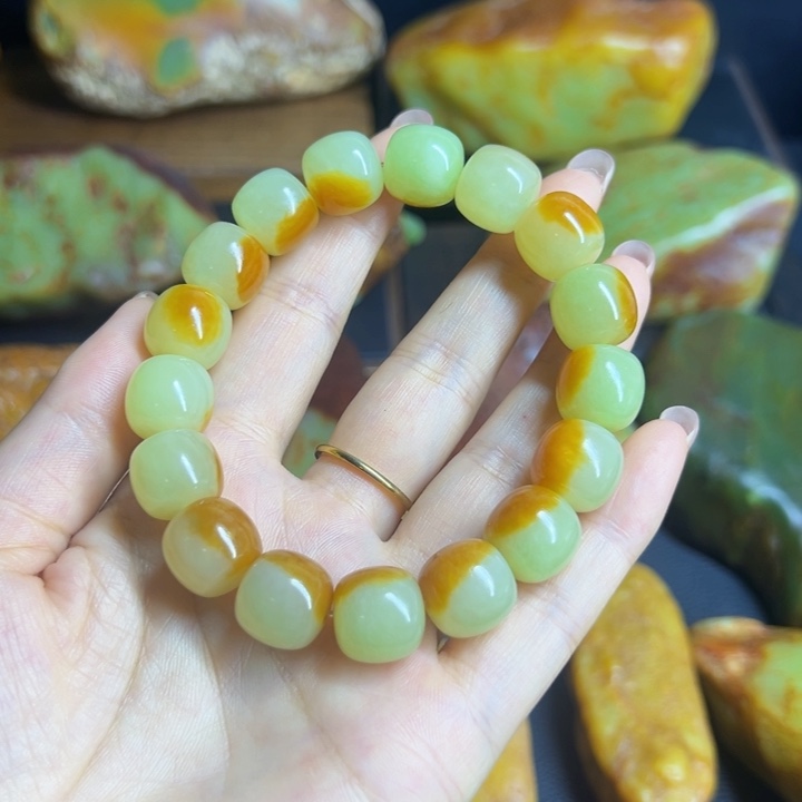 和田玉未镶嵌手链翊***。