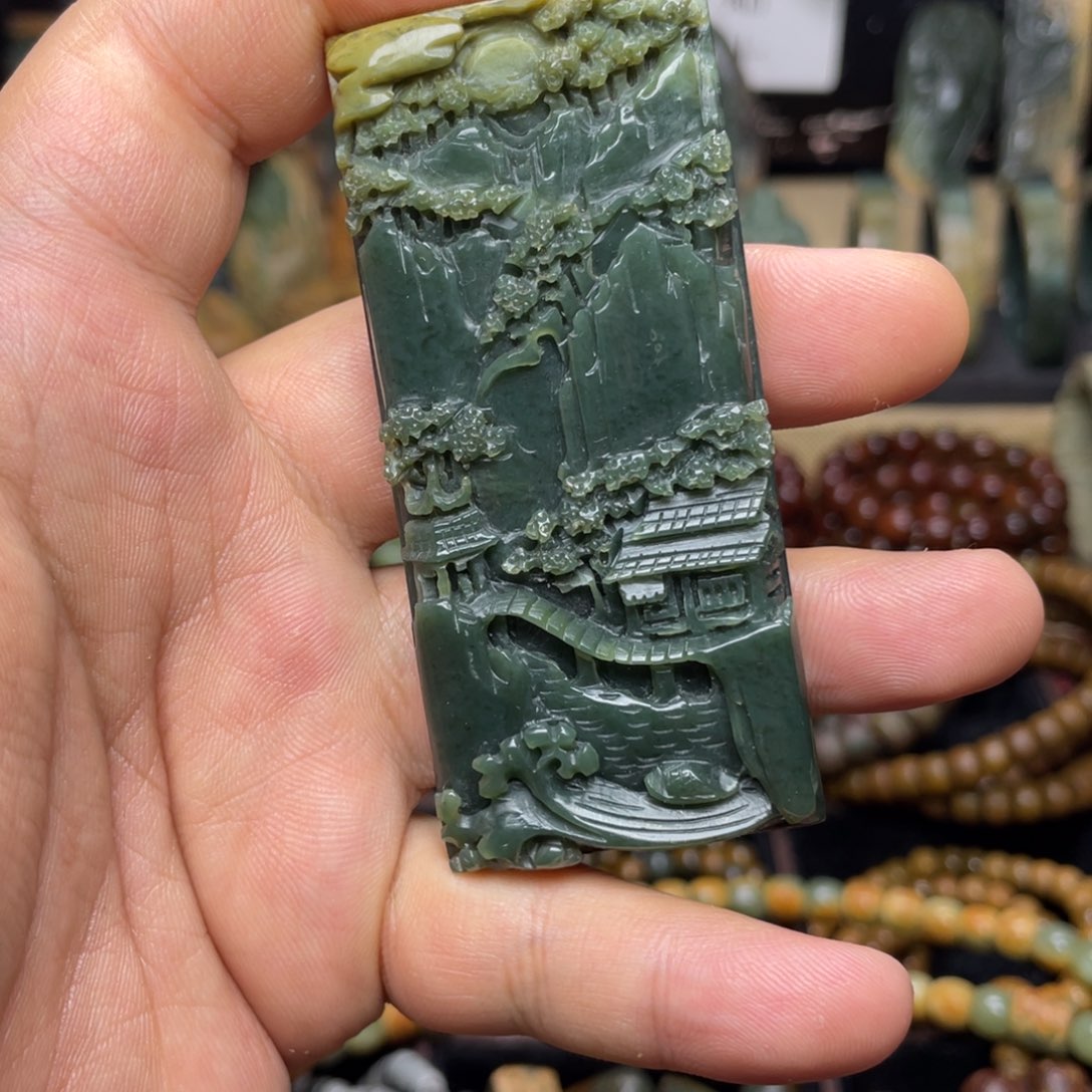 岫岩河磨玉（透闪石质玉）未镶嵌颈饰83×37