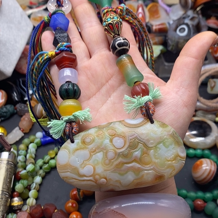 玛瑙/玉髓颈饰未镶嵌