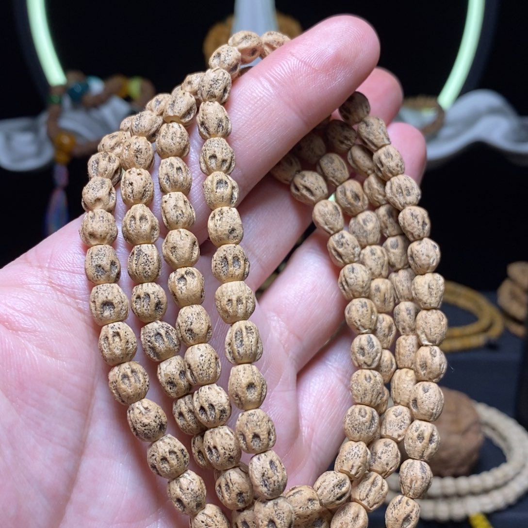 柏香籽/百香籽吊坠阁****对