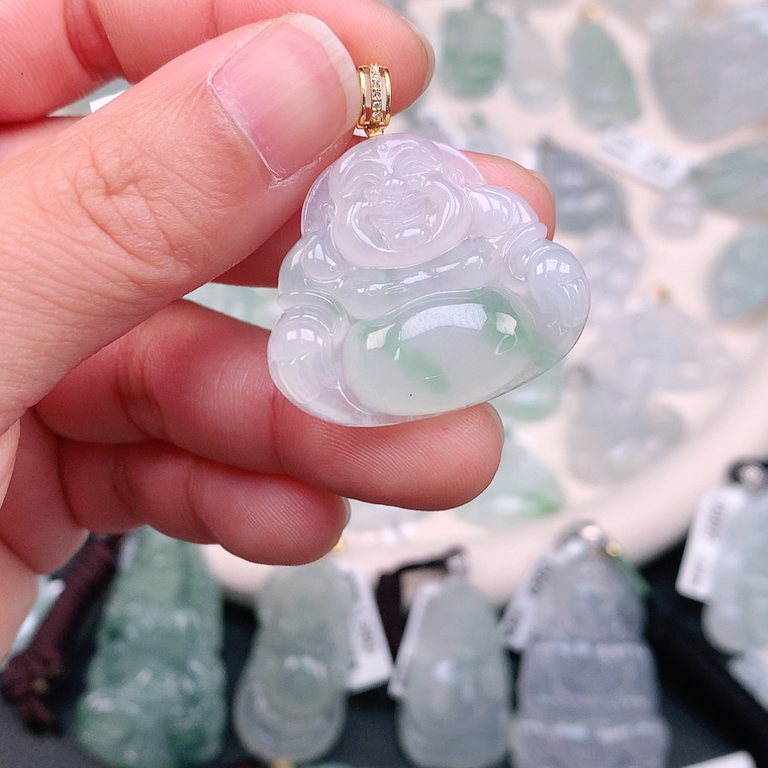 翡翠颈饰18K金镶嵌冰胶飘绿佛公