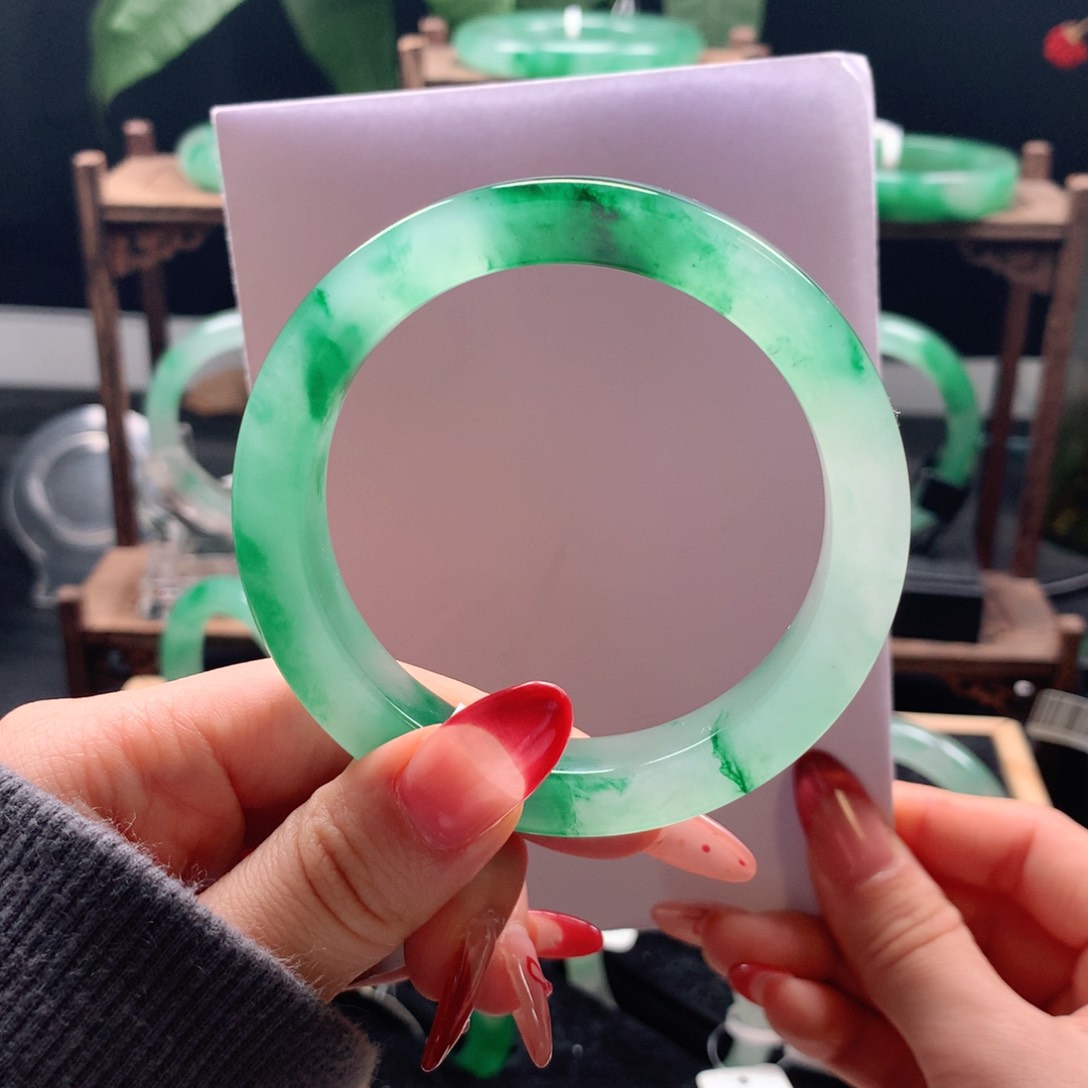 石英质玉手镯58未镶嵌