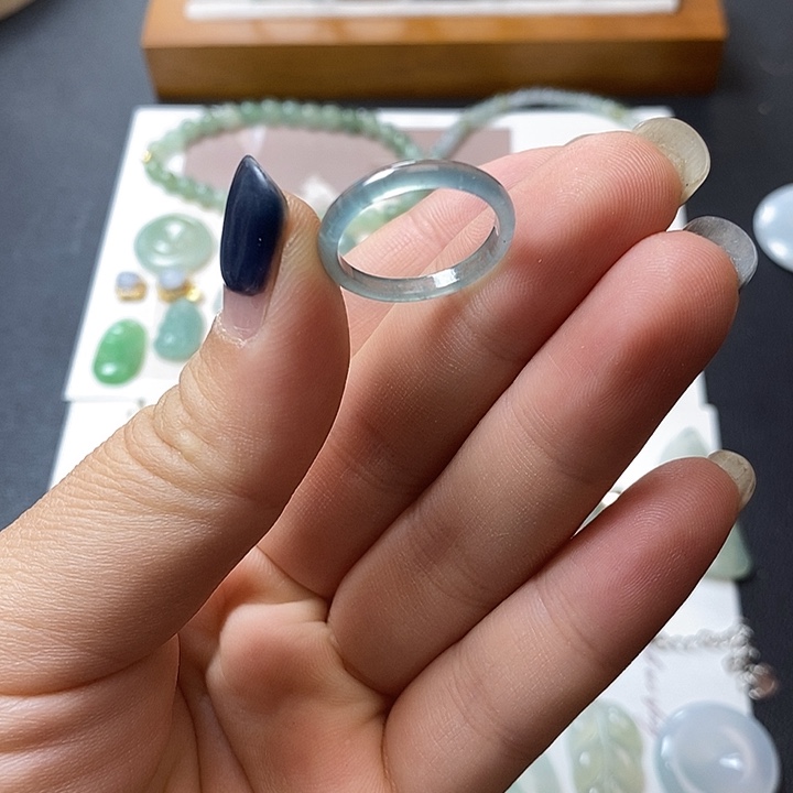 翡翠未镶嵌颈饰14圈