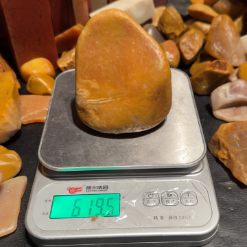 用***8老挝石田黄原石．．．．．．