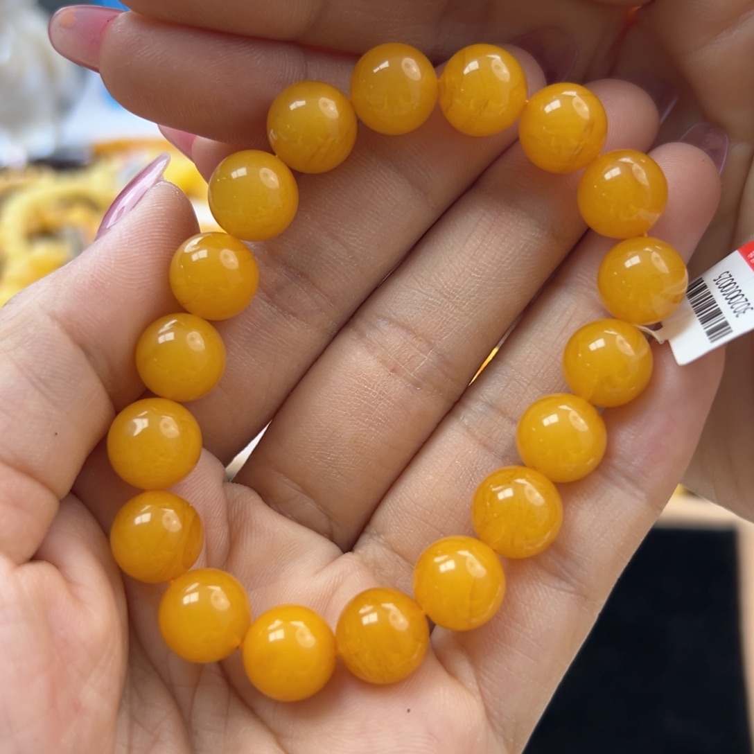 琥珀珠宝奇石未镶嵌春****?