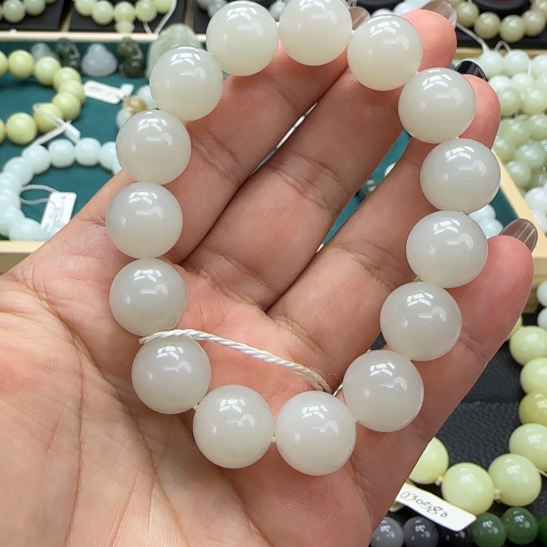 和田玉未镶嵌手链