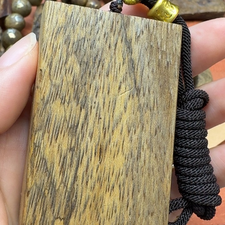 大叶紫檀（黑酸枝木类）