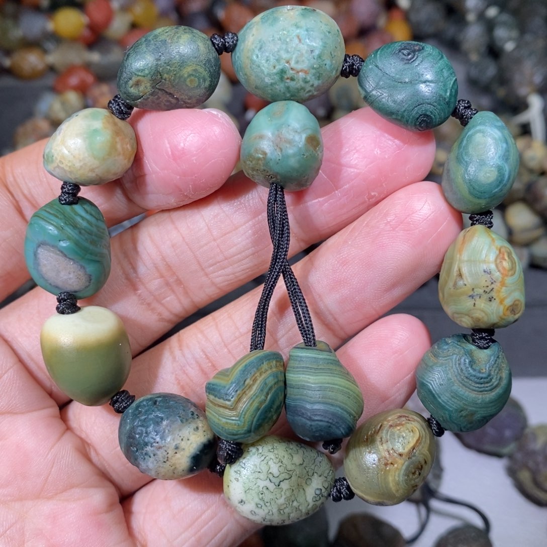 未镶嵌玛瑙/玉髓珠宝奇石