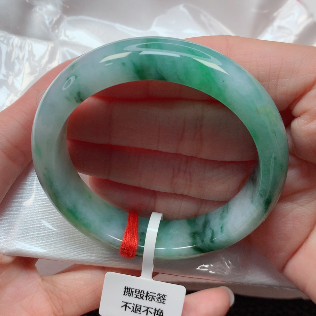 翡翠手镯未镶嵌53.9圈