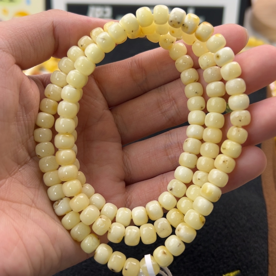 未镶嵌琥珀珠宝奇石