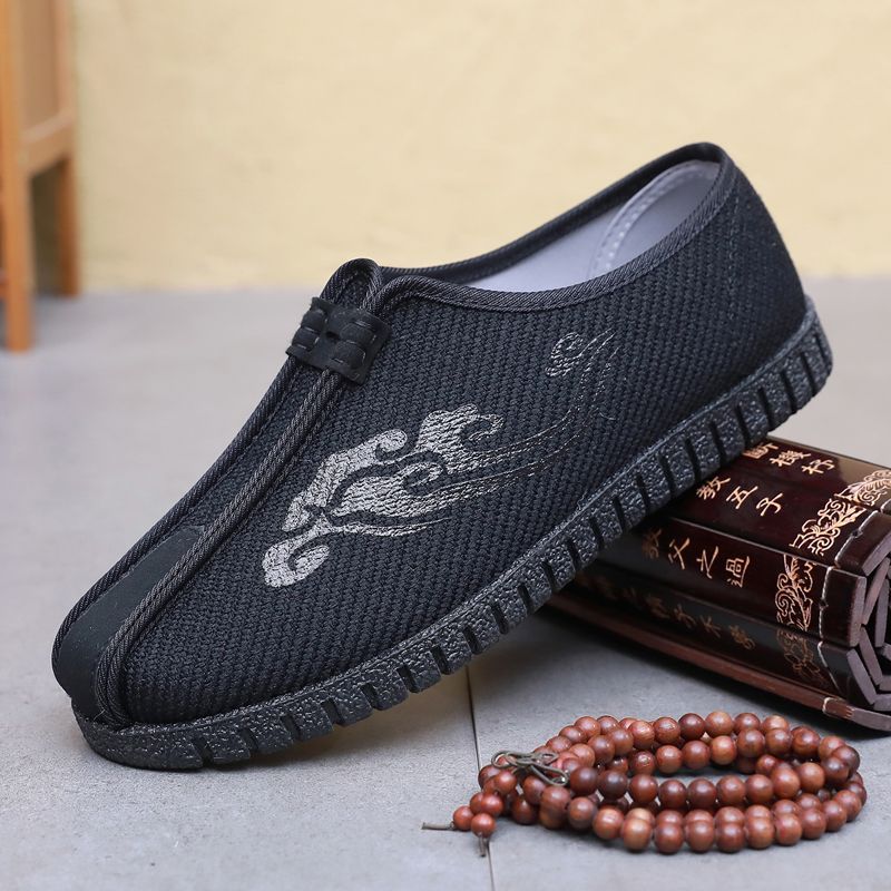 春秋老北京布鞋男传统洒鞋复古中国风爷爷鞋防滑软底透气刺绣男鞋