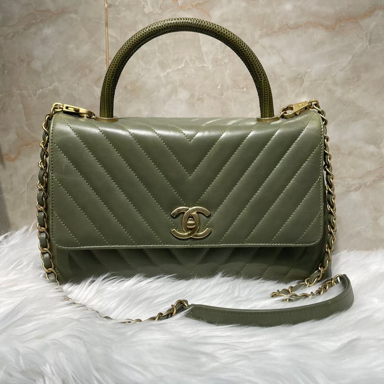 95新 Chanel/香奈儿 Chanel 橄榄绿Coco憨豆中号 25120148-02