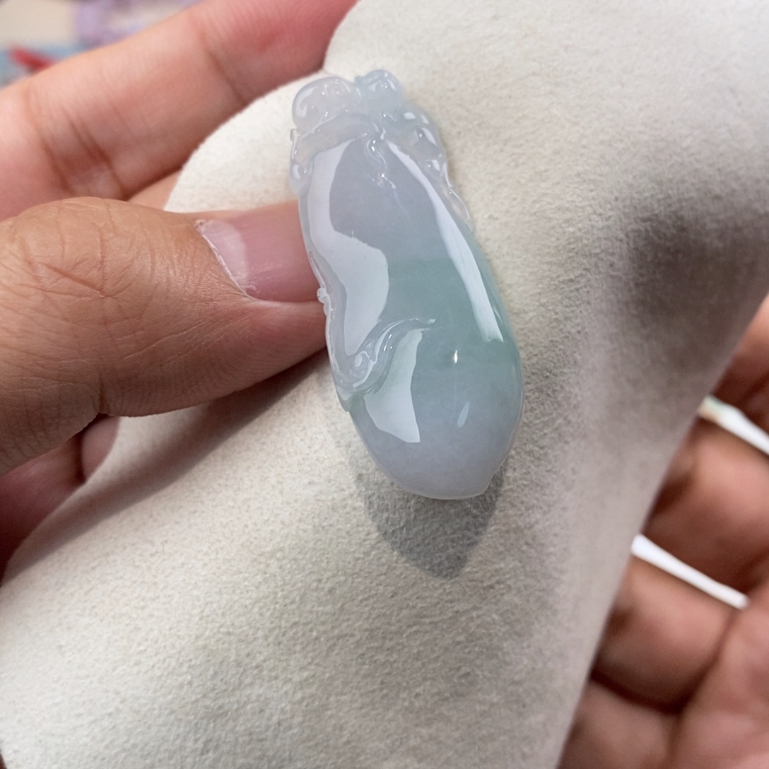 翡翠未镶嵌颈饰翡翠吊坠