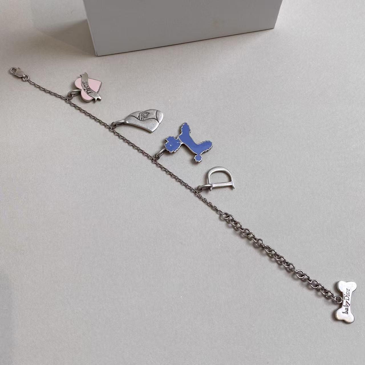 95新 DIOR/迪奥 中古童趣系列小狗手链/12期/65184231/代卖服务