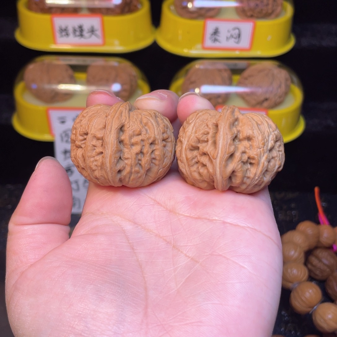 文玩核桃把件元宝38尺全品