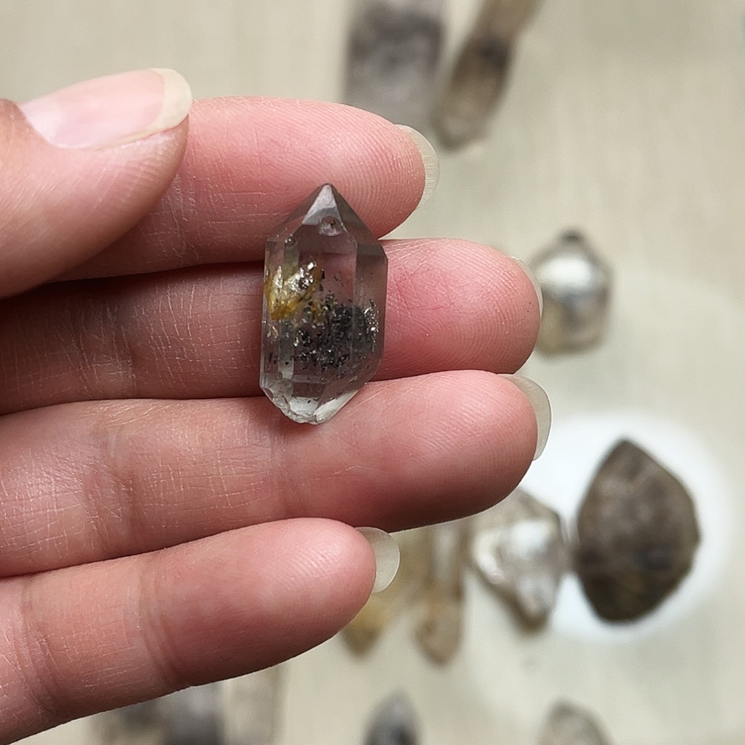 L****未镶嵌水晶珠宝半成品