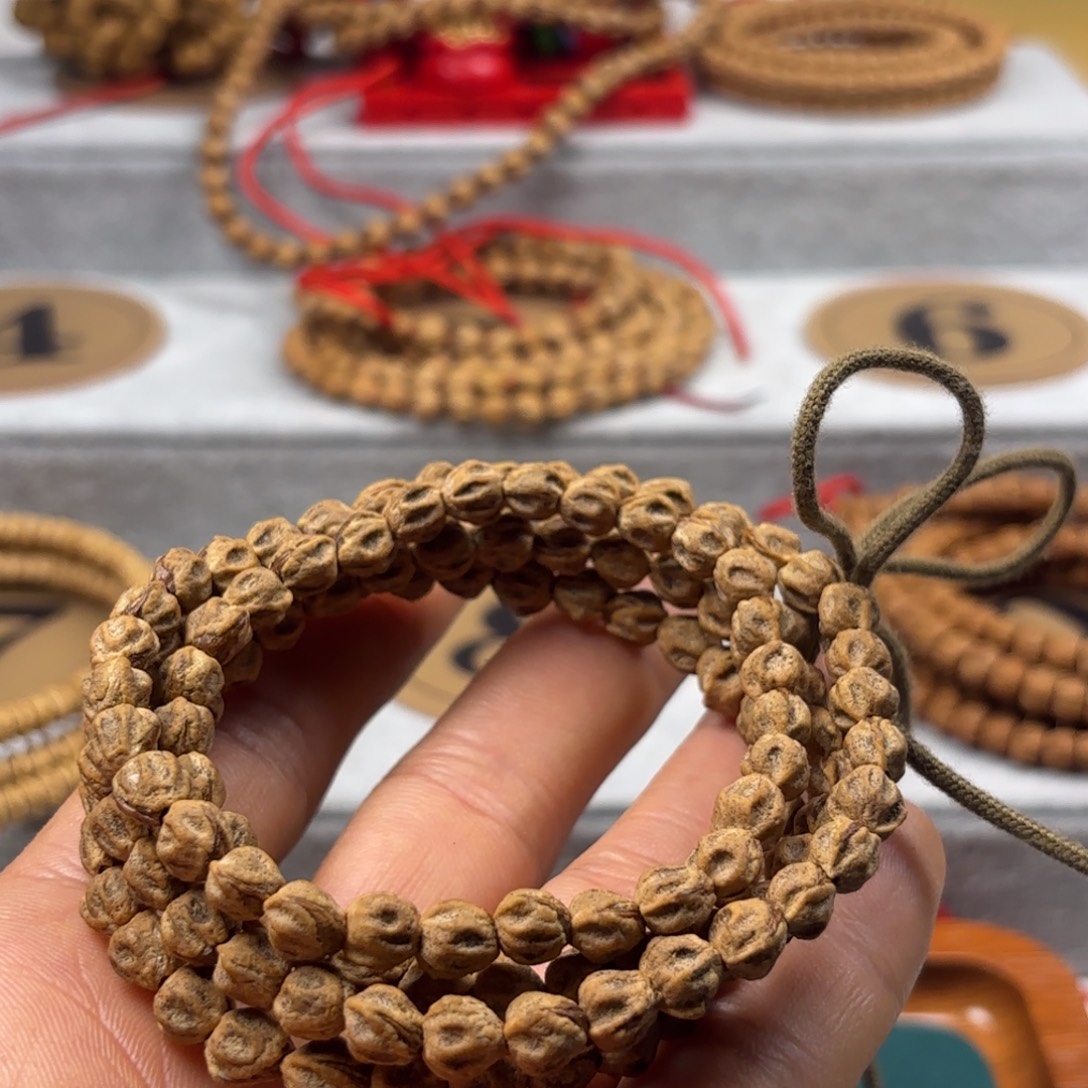 李***辰柏香籽/百香籽手串尸陀林