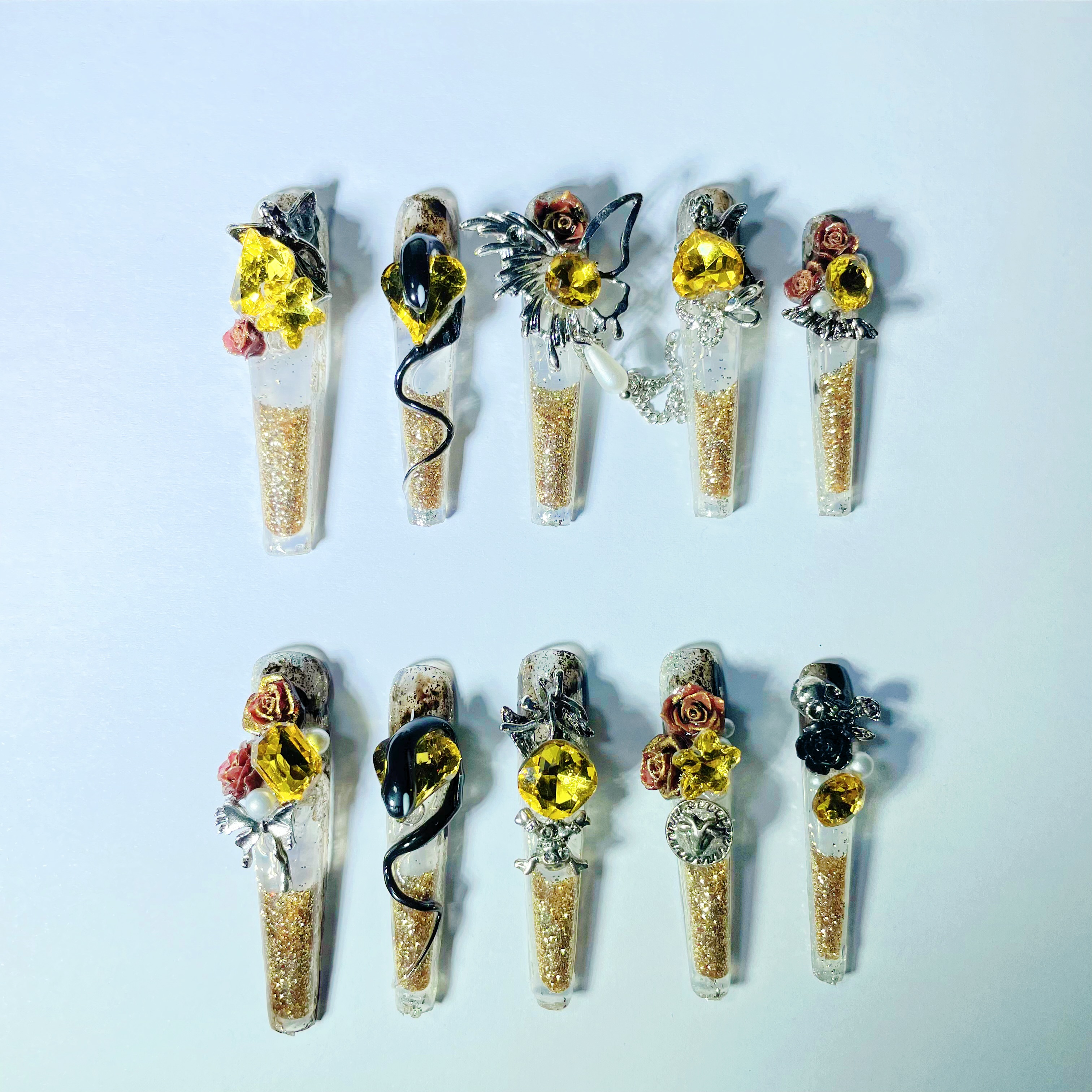 纯手工流麻金色流沙穿戴甲，重工满钻晕染轻奢爆闪春秋季穿搭必备