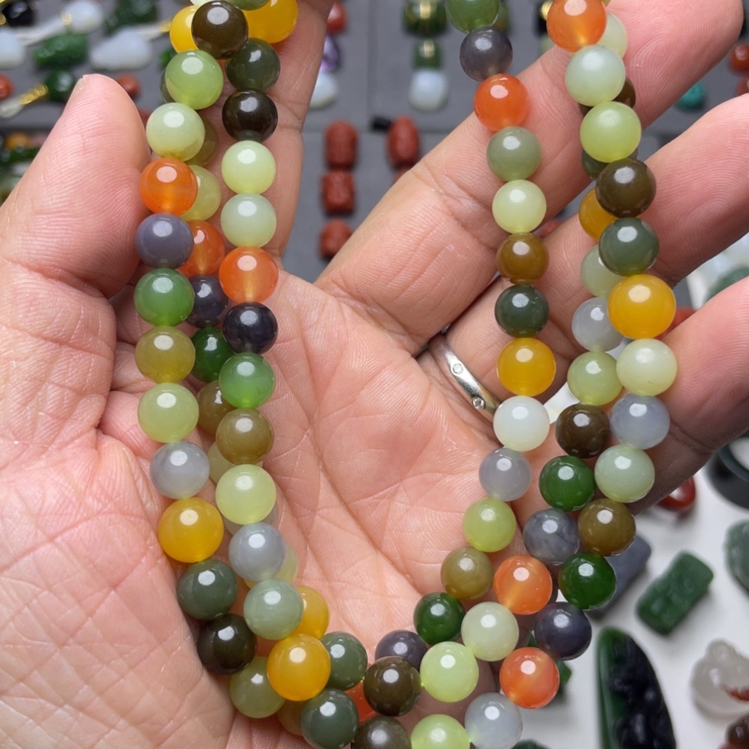 和田玉未镶嵌颈饰8mm