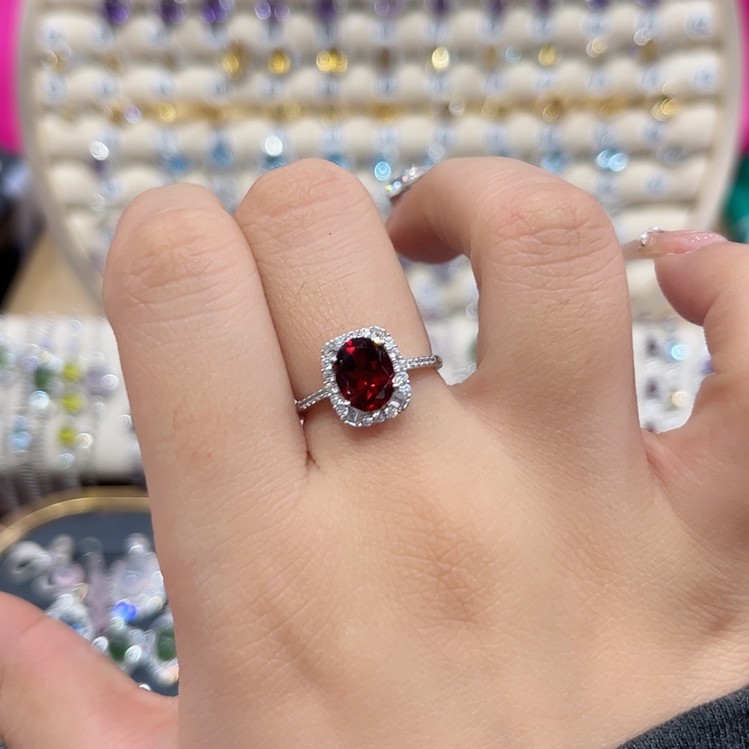 哈***吧戒指石榴石银S925镶嵌