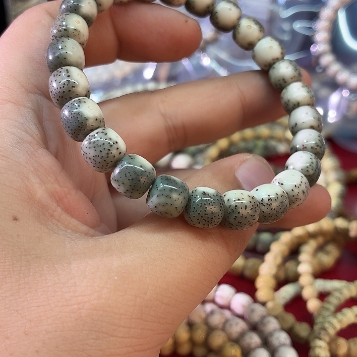 吊坠星月菩提绿包白老型