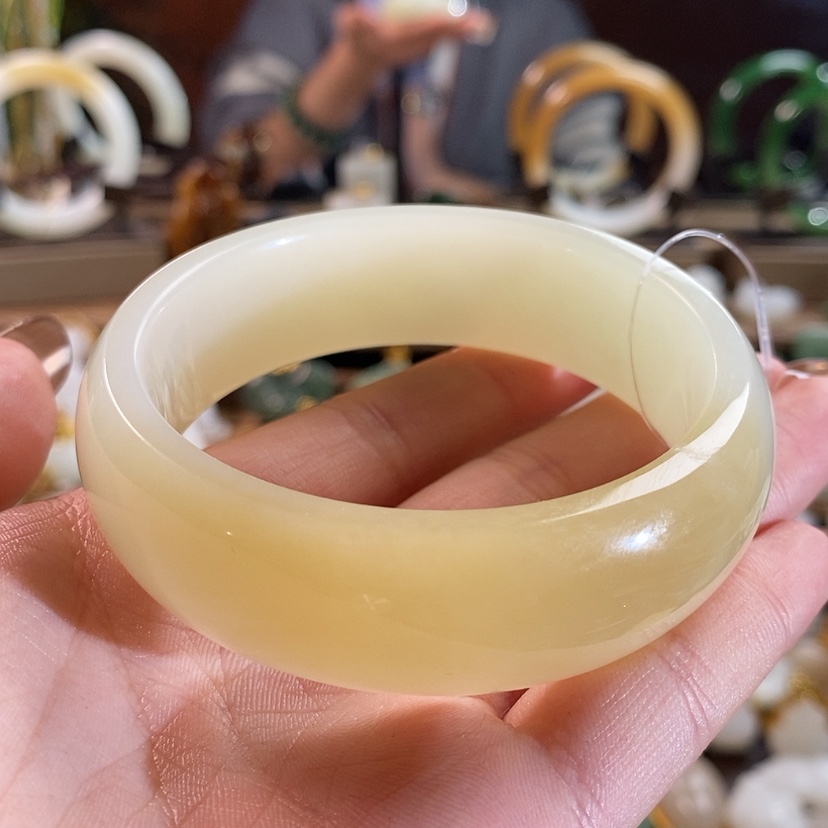 【闪购商品】和田玉手镯57.7未镶嵌嘿**嗨