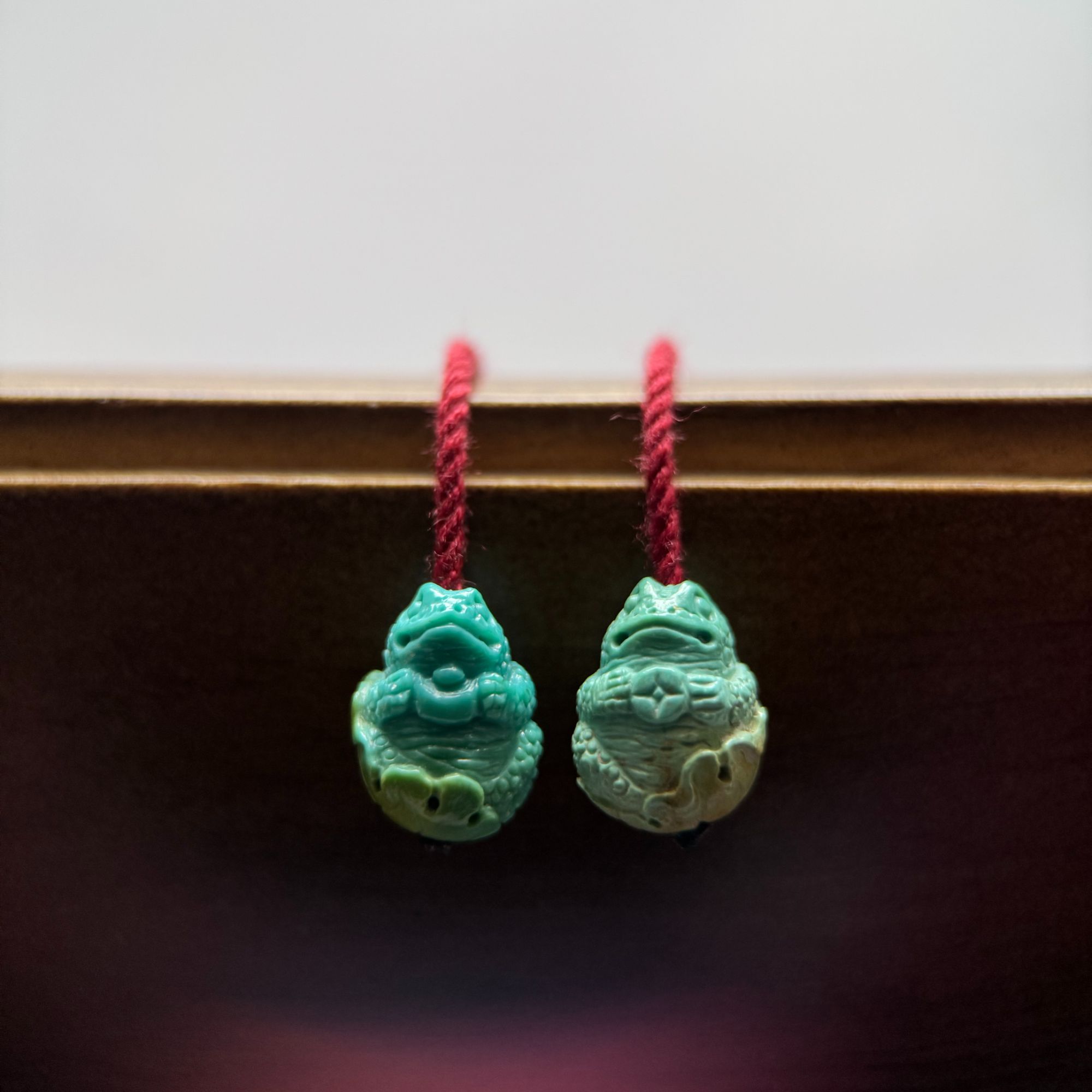 山与枢原矿绿松石手工雕刻蛤蟆金蟾青蛙文玩腰珠高瓷俏色地大质检