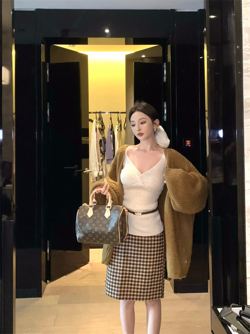 慵懒风针织外套显瘦气质吊带背心格子半身裙三件套#66505套装秋冬