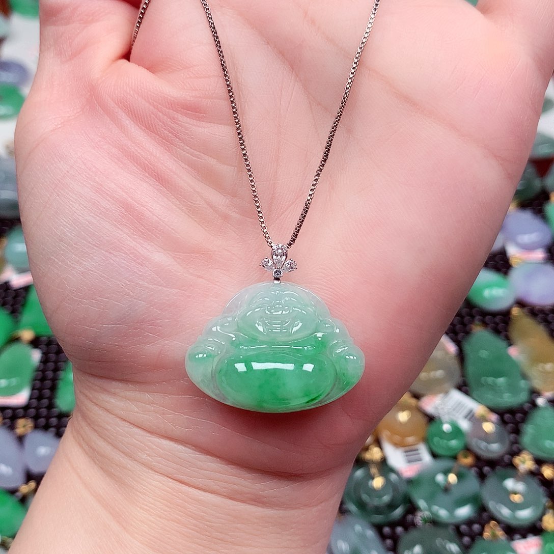 翡翠18K金镶嵌颈饰