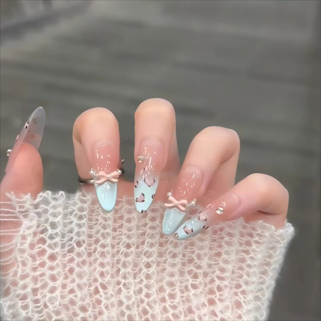 蓝色猫眼豹纹长椭圆甲